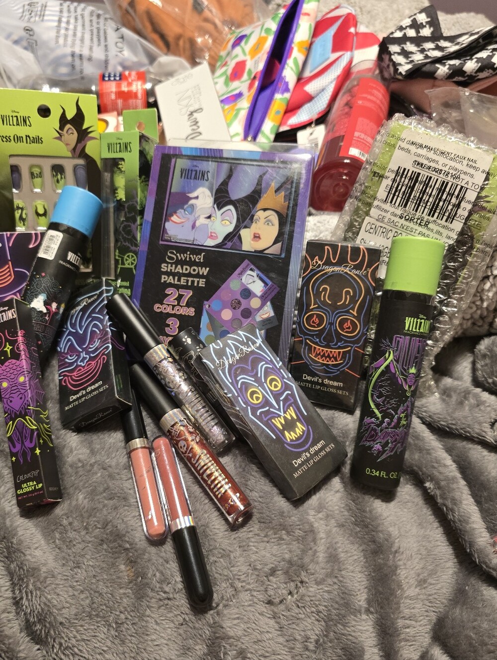 °○°HUGE 10+Disney Villians Makeup Bundle!! All Brand New Sealed You Get It All!!